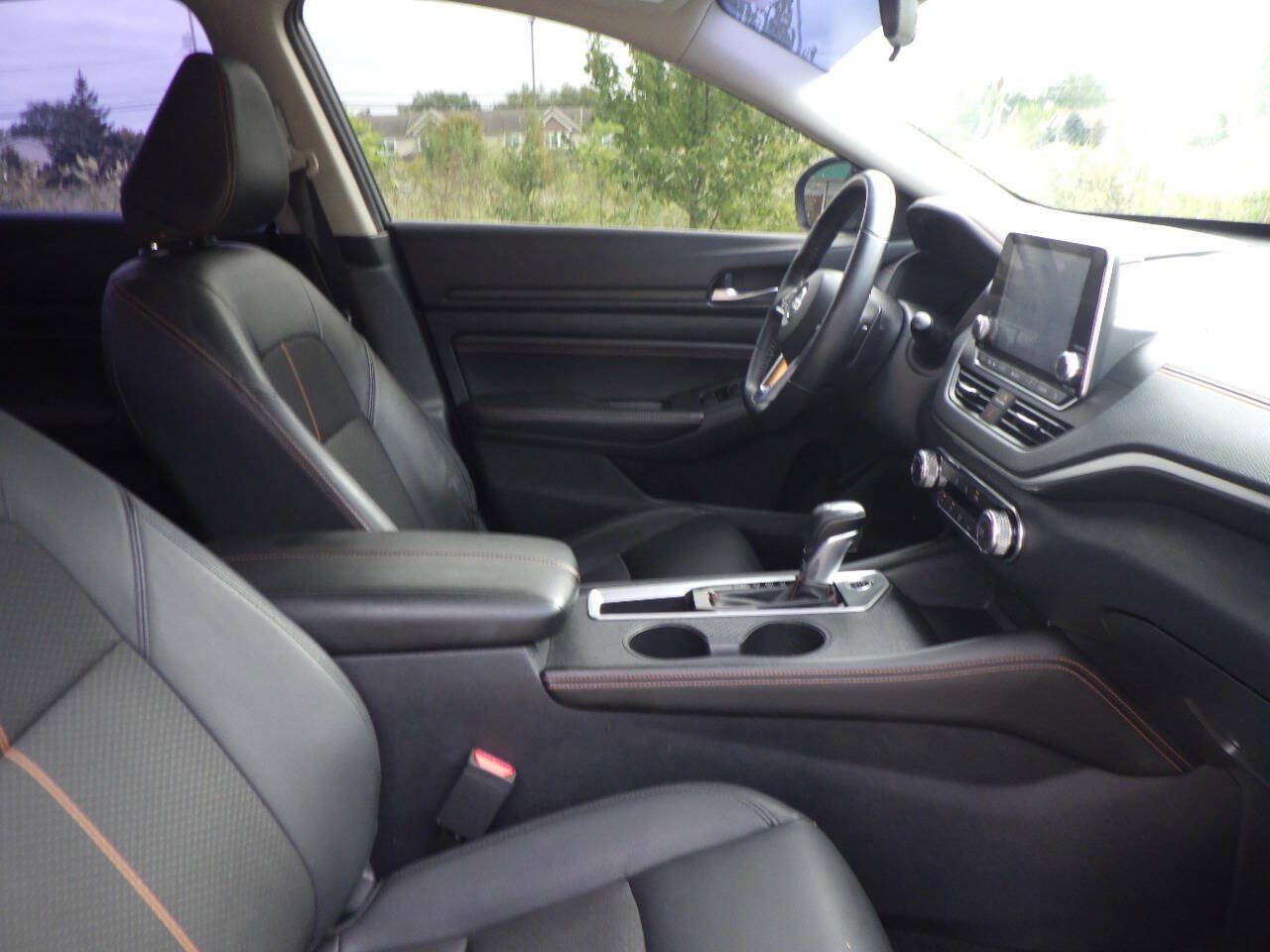 Used 2019 Nissan Altima 2.5 SR FWD image 13