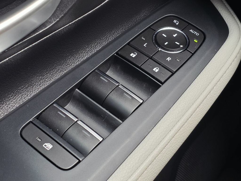 Used 2025 Toyota Grand Highlander AWD Hybrid image 34