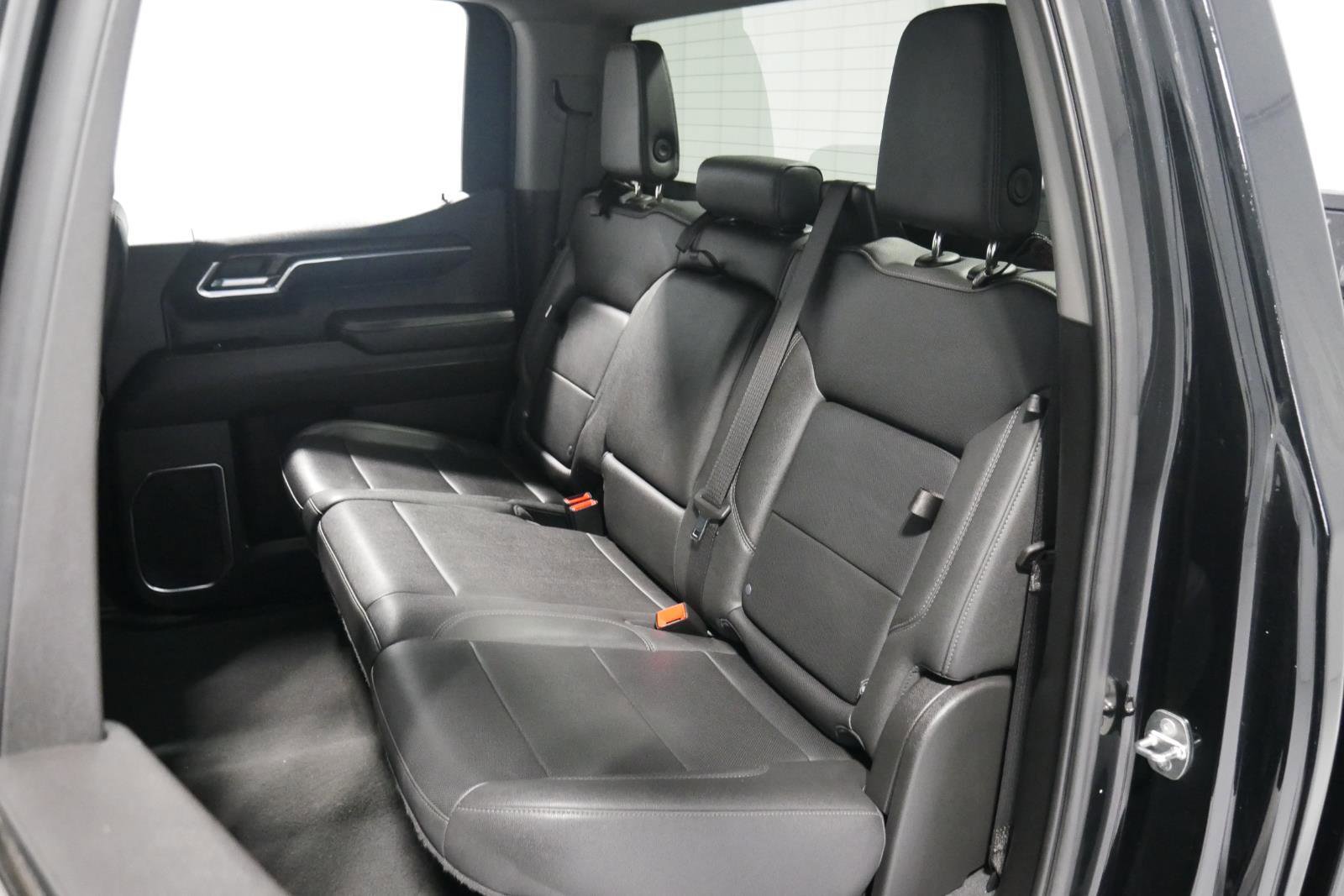 Used 2024 GMC Sierra 1500 SLT image 11