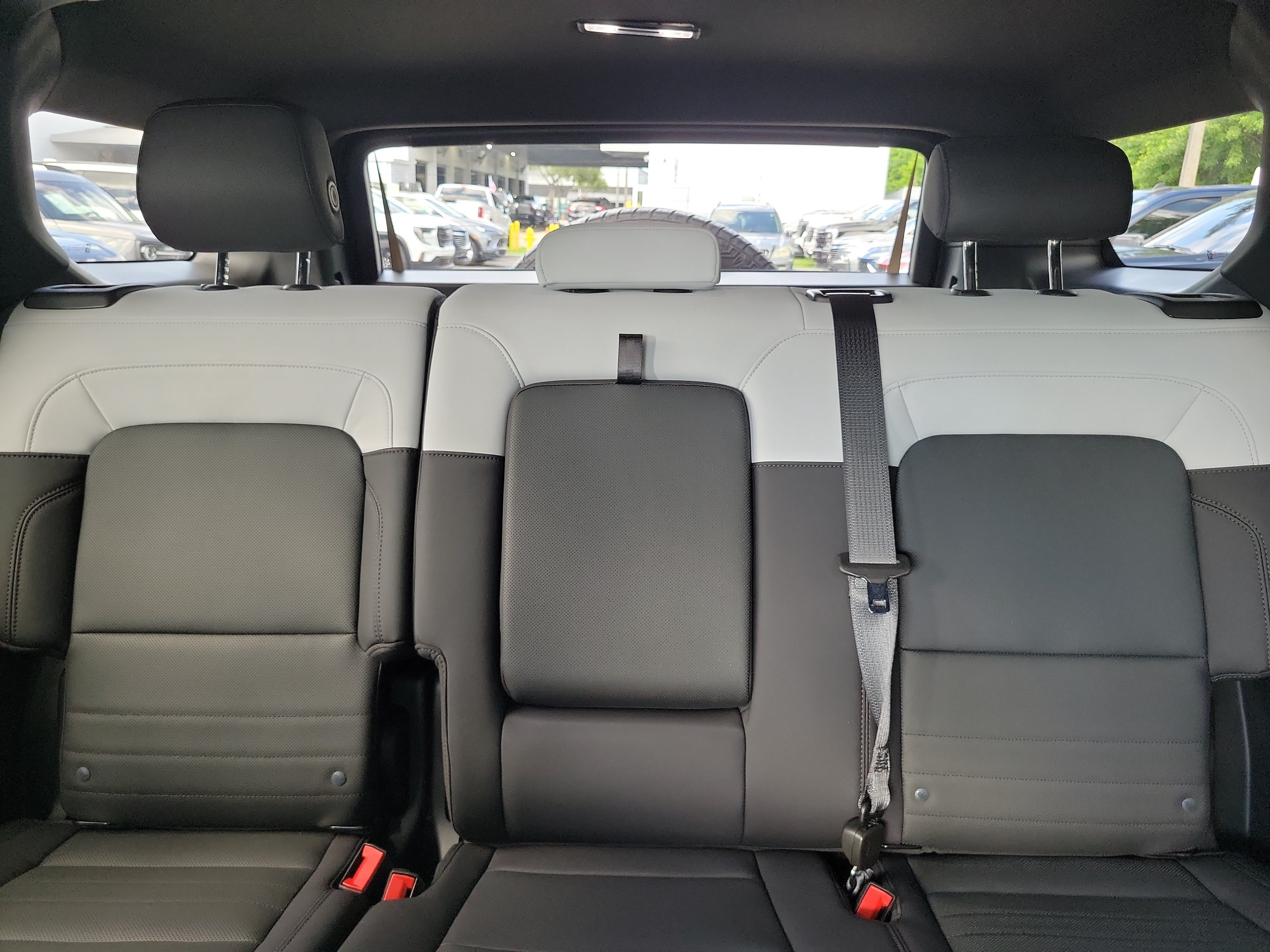 Used 2024 GMC Hummer EV 3X w/ LPO, Sport Package AWD/4WD image 16
