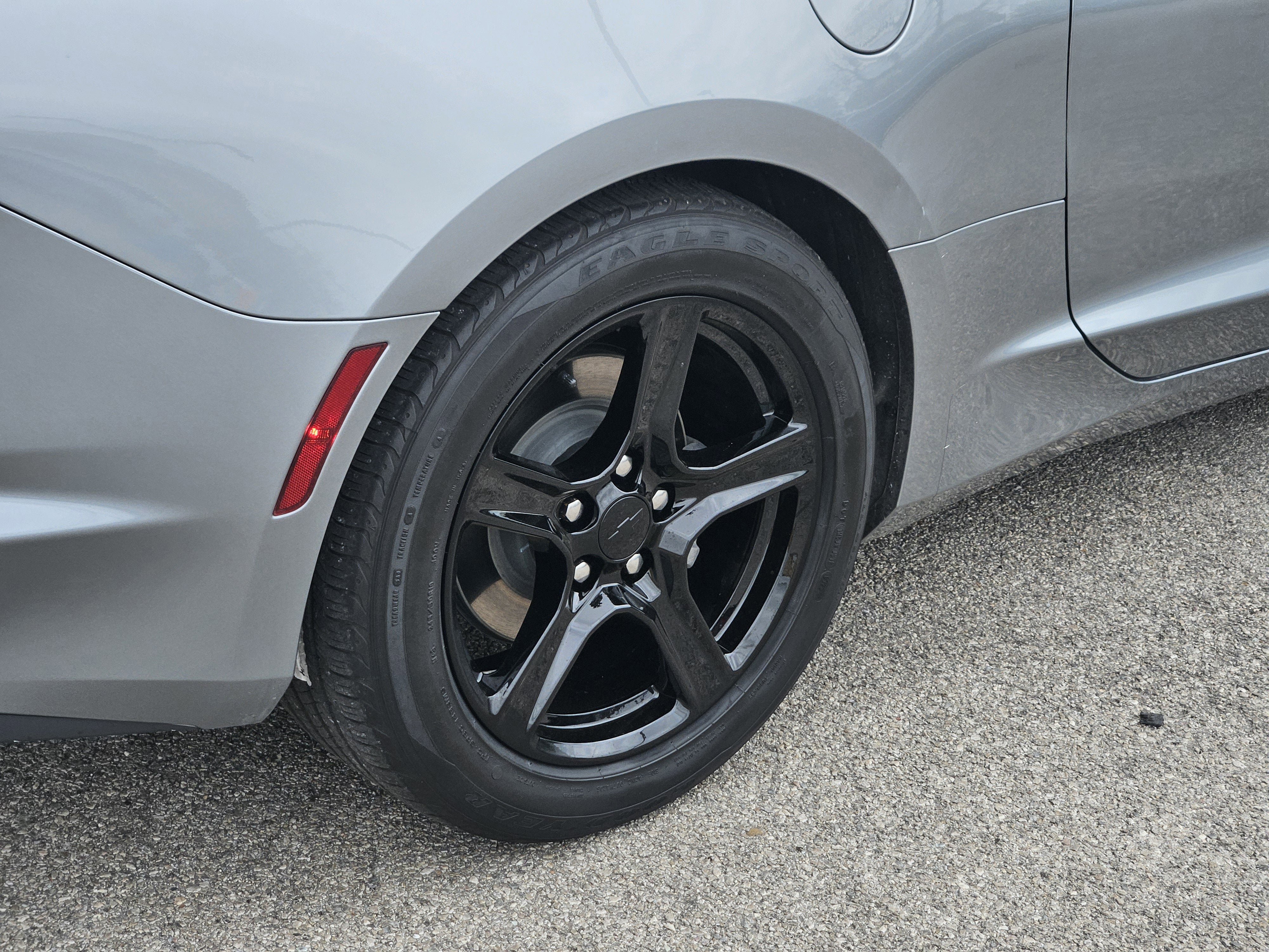 Used 2023 Chevrolet Camaro LT RWD image 10