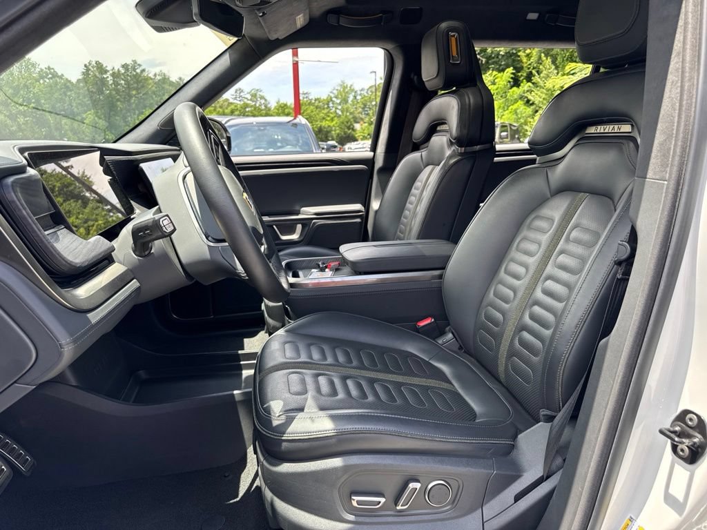 Used 2024 Rivian R1S Adventure AWD/4WD image 5
