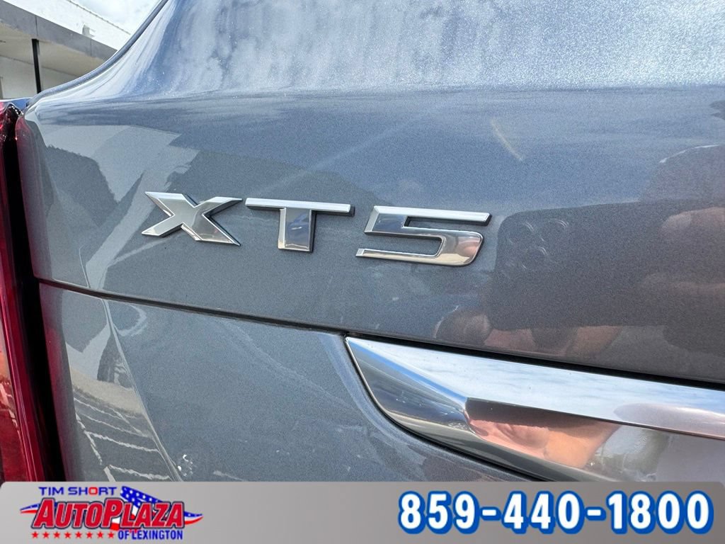 Used 2024 Cadillac XT5 Premium Luxury FWD image 17