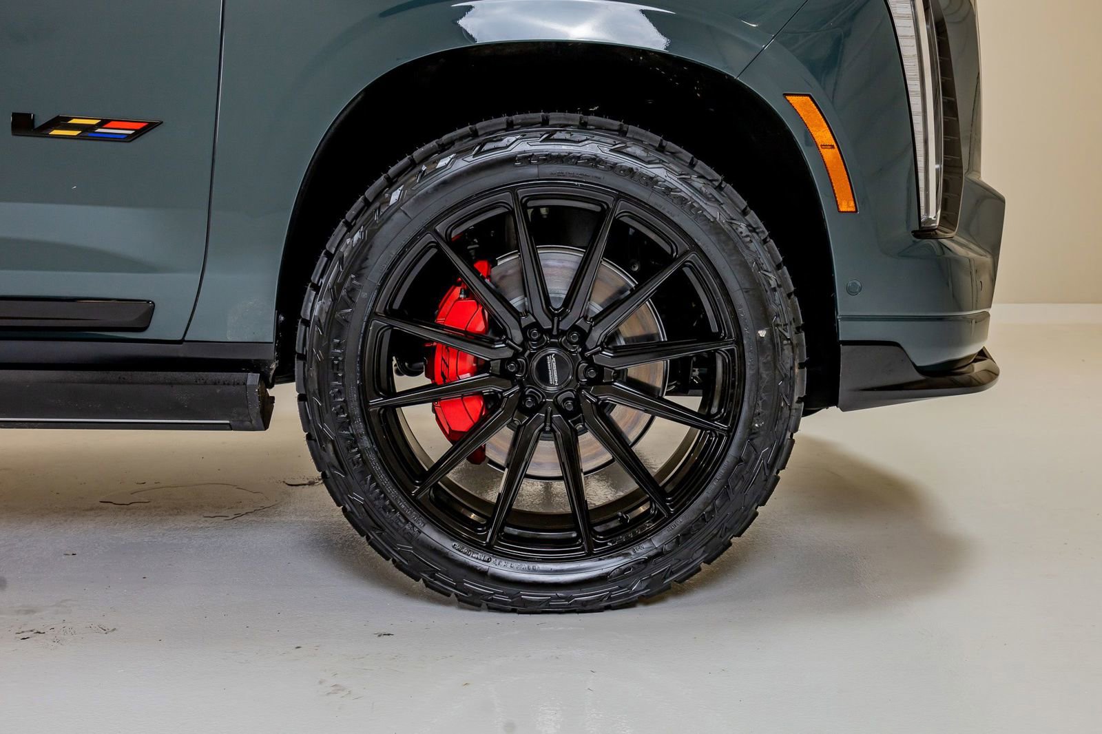 Used 2026 Cadillac Escalade V AWD/4WD image 12