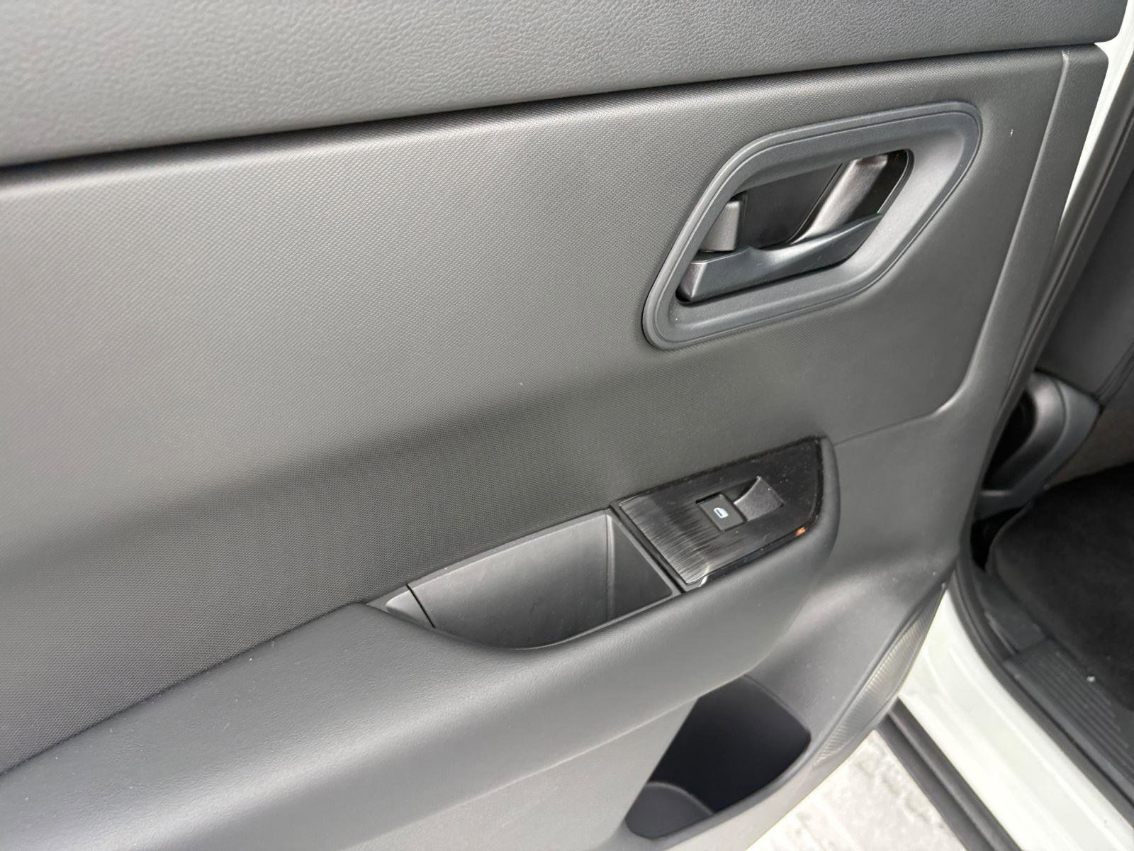 Used 2026 Nissan Rogue S image 19