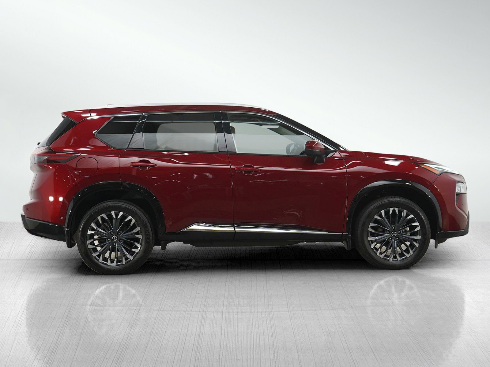 Used 2024 Nissan Rogue Platinum w/ Platinum Premium Package AWD/4WD image 6