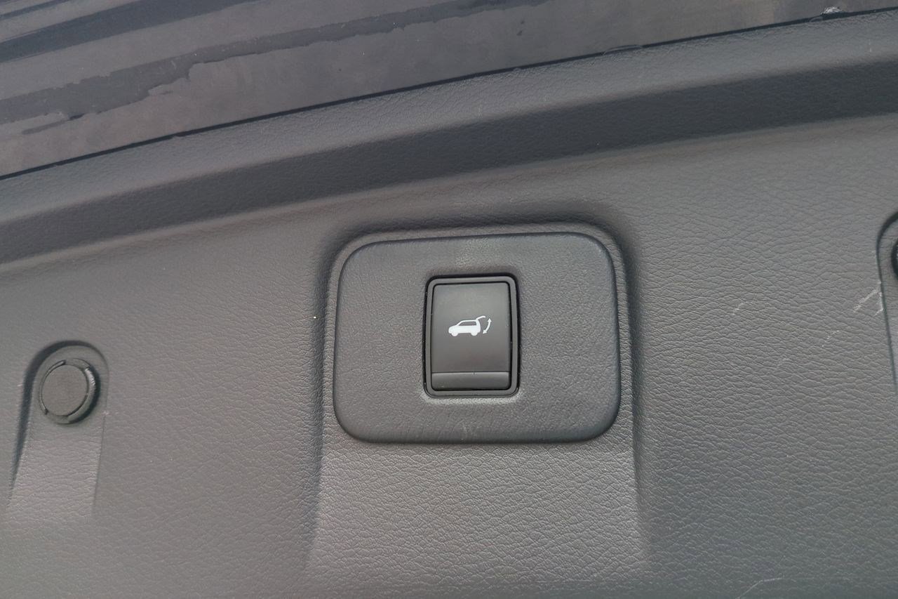Used 2015 Nissan Murano Platinum w/ Platinum Technology Package AWD/4WD image 35