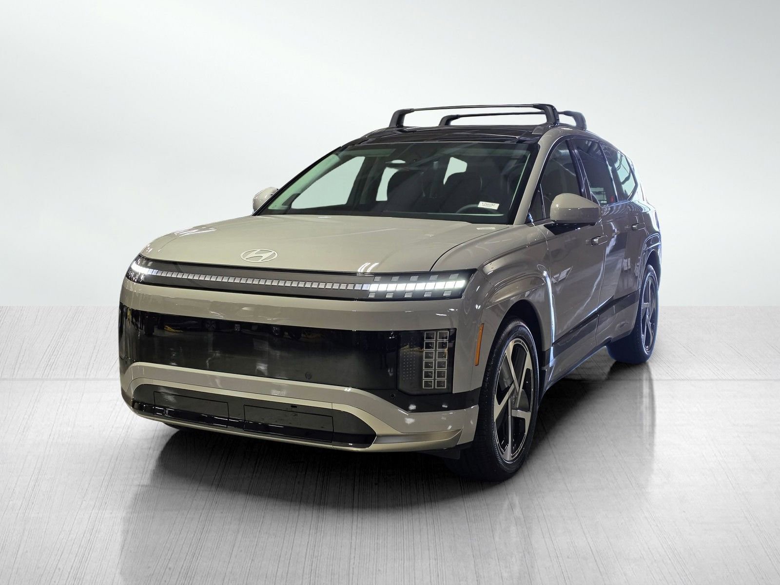 New 2026 Hyundai Ioniq 9 Calligraphy image 3