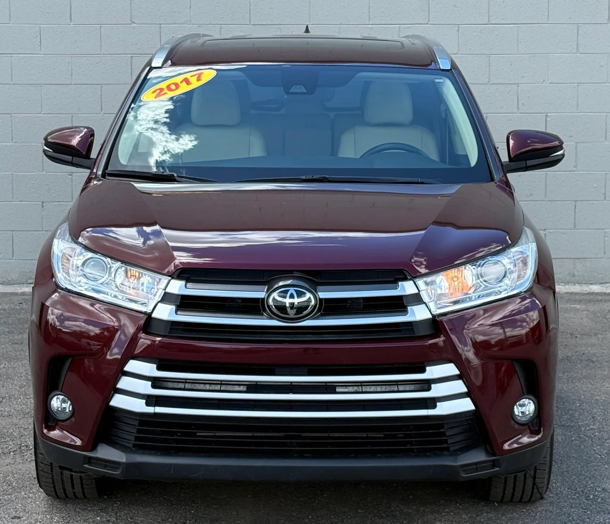 Used 2017 Toyota Highlander XLE w/ Carpet Mat Package AWD/4WD image 17