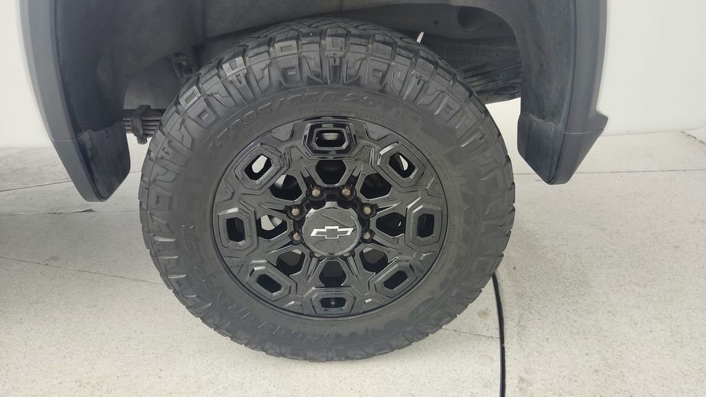Used 2022 Chevrolet Silverado 2500 LT w/ Convenience Package image 21