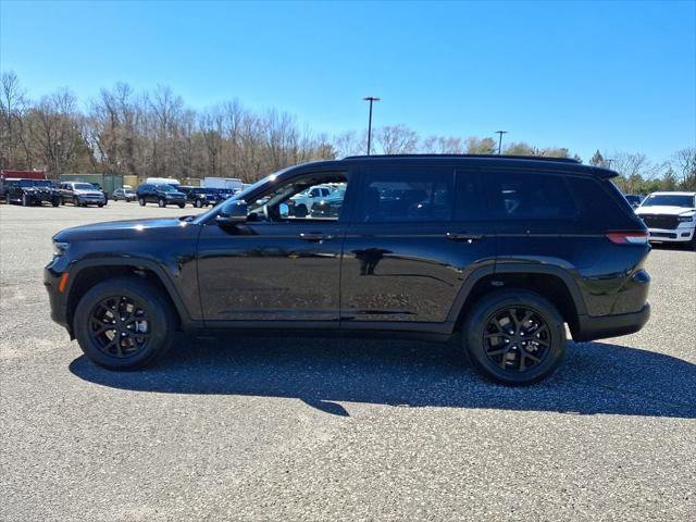 Certified 2024 Jeep Grand Cherokee L Laredo AWD/4WD image 7