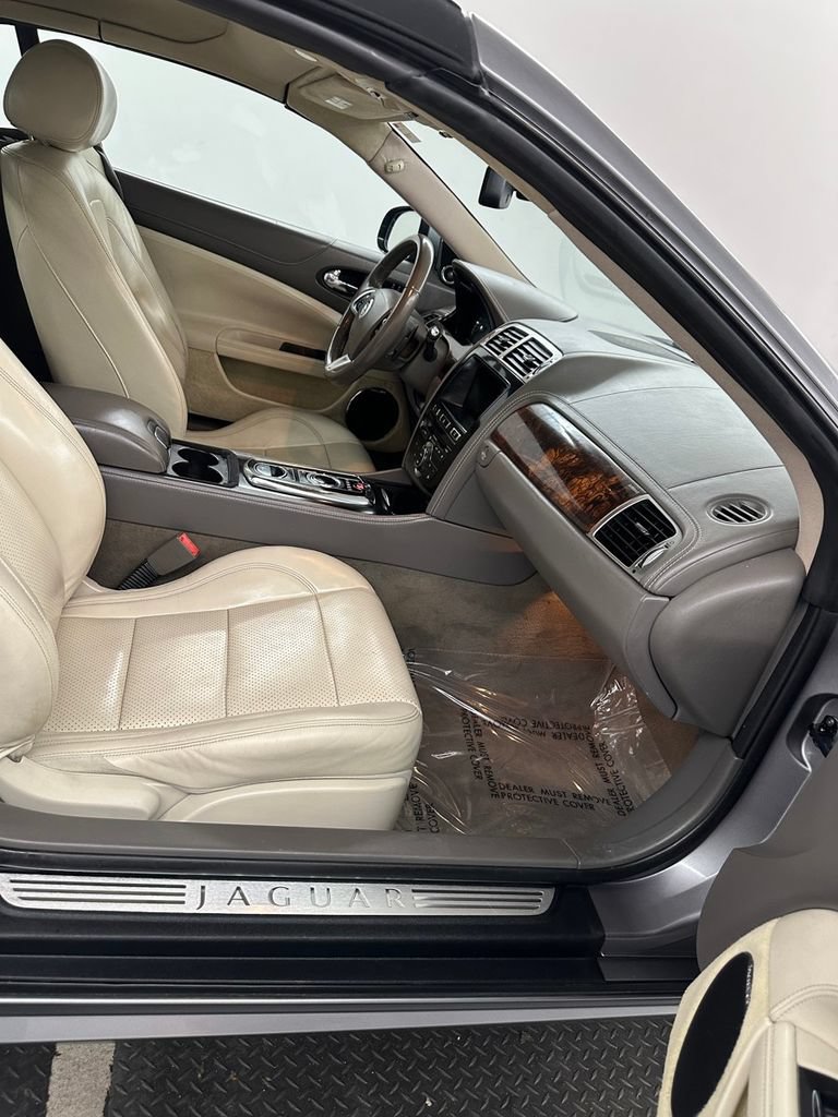 Used 2012 Jaguar XK Convertible RWD image 32