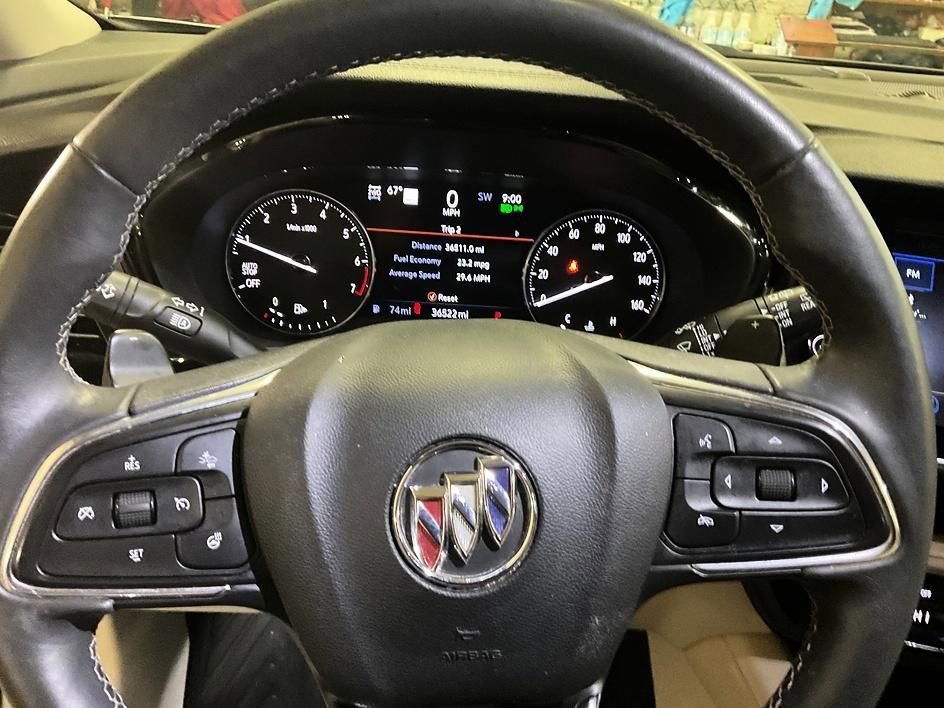 Used 2023 Buick Envision Avenir image 24