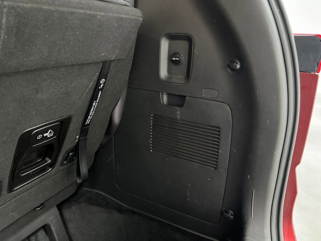 Used 2024 Kia Carnival LX image 40