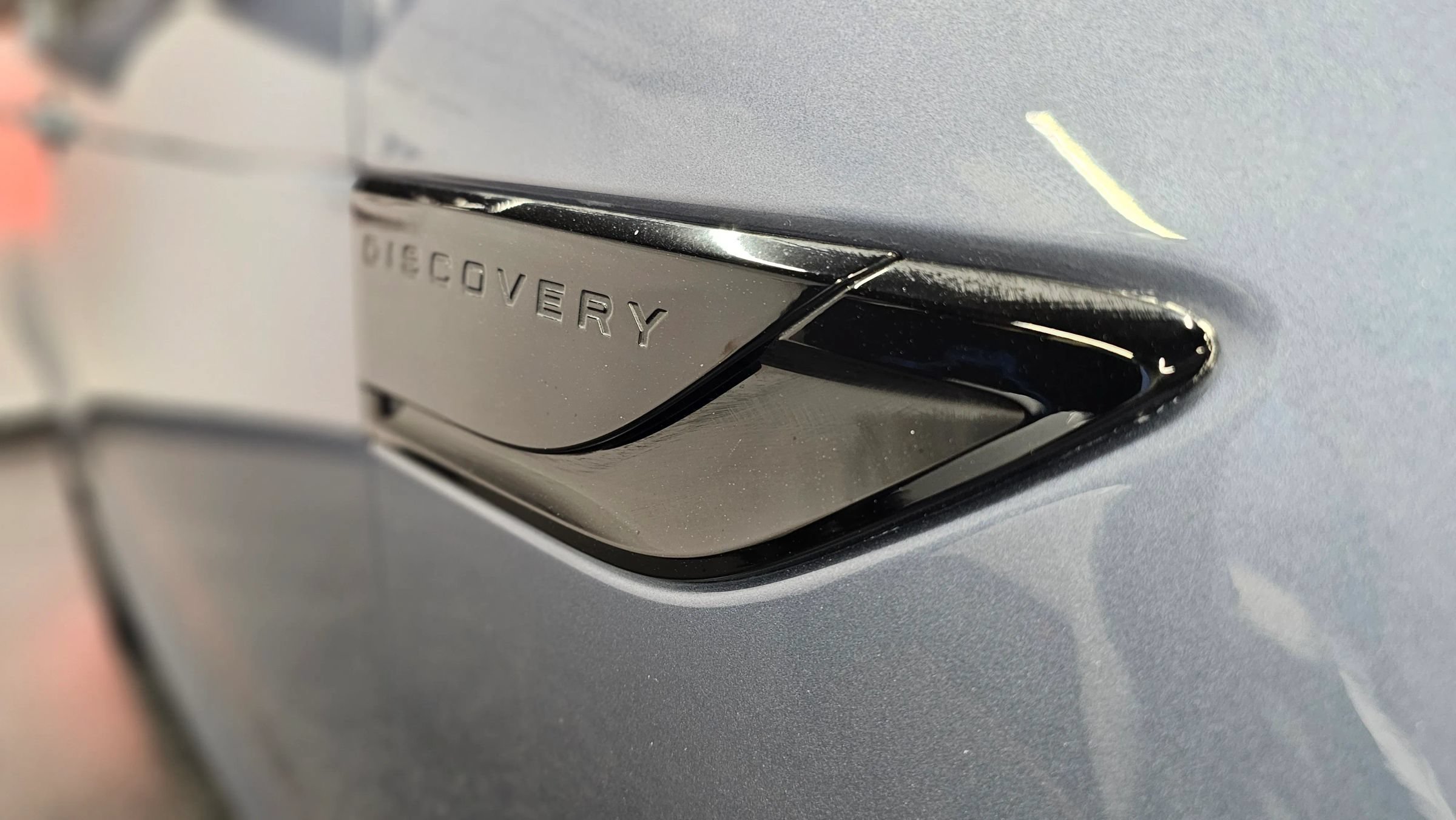 Used 2018 Land Rover Discovery HSE AWD/4WD image 17