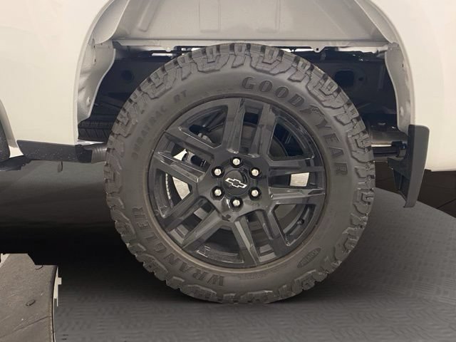New 2026 Chevrolet Silverado 1500 Custom w/ Turbomax Blackout Package AWD/4WD image 17
