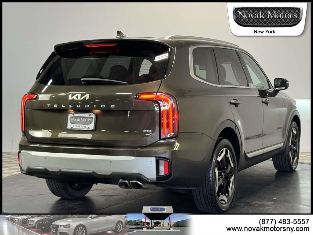 Used 2023 Kia Telluride EX w/ EX Captain's Chair Package AWD/4WD image 8