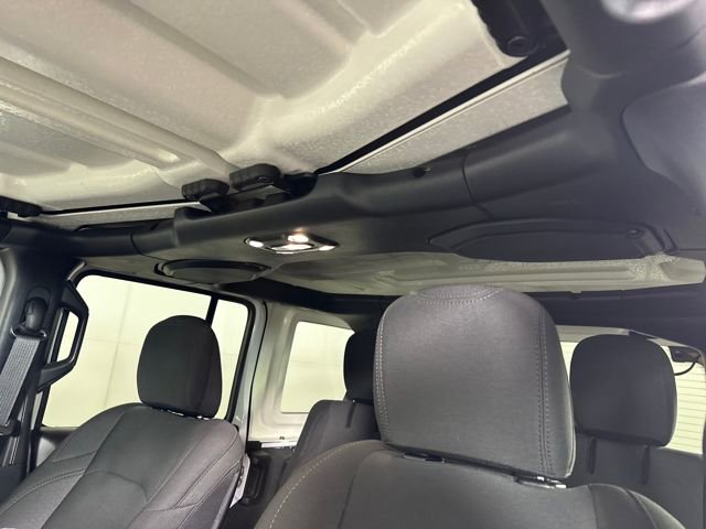Used 2023 Jeep Wrangler Unlimited w/ Convenience Group image 12