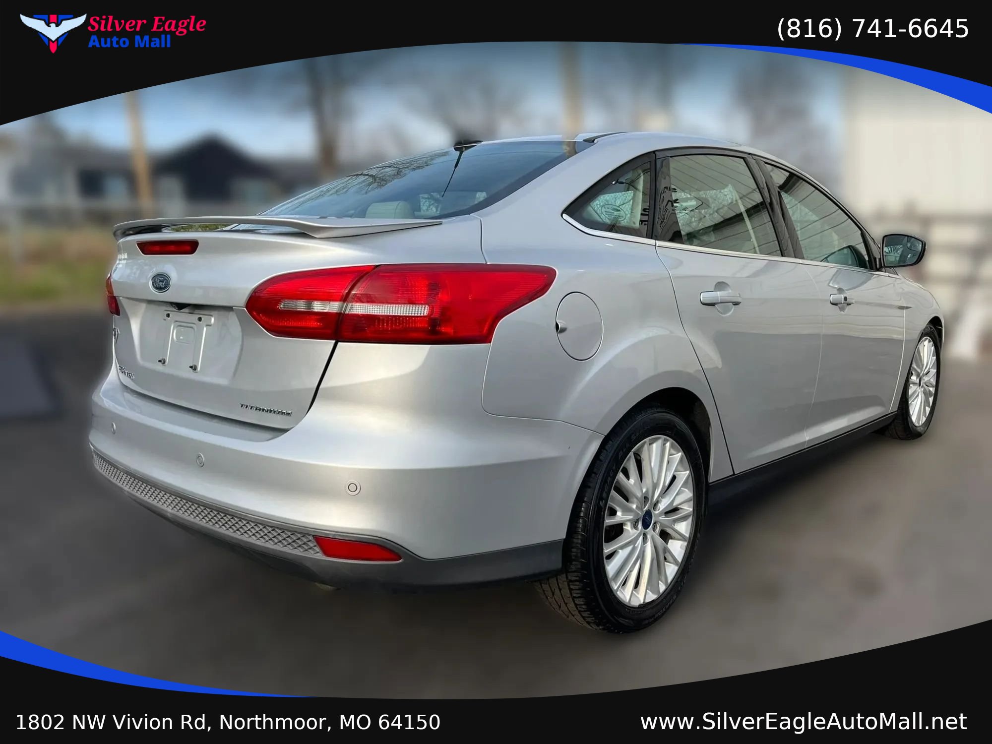 Used 2017 Ford Focus Titanium FWD image 4