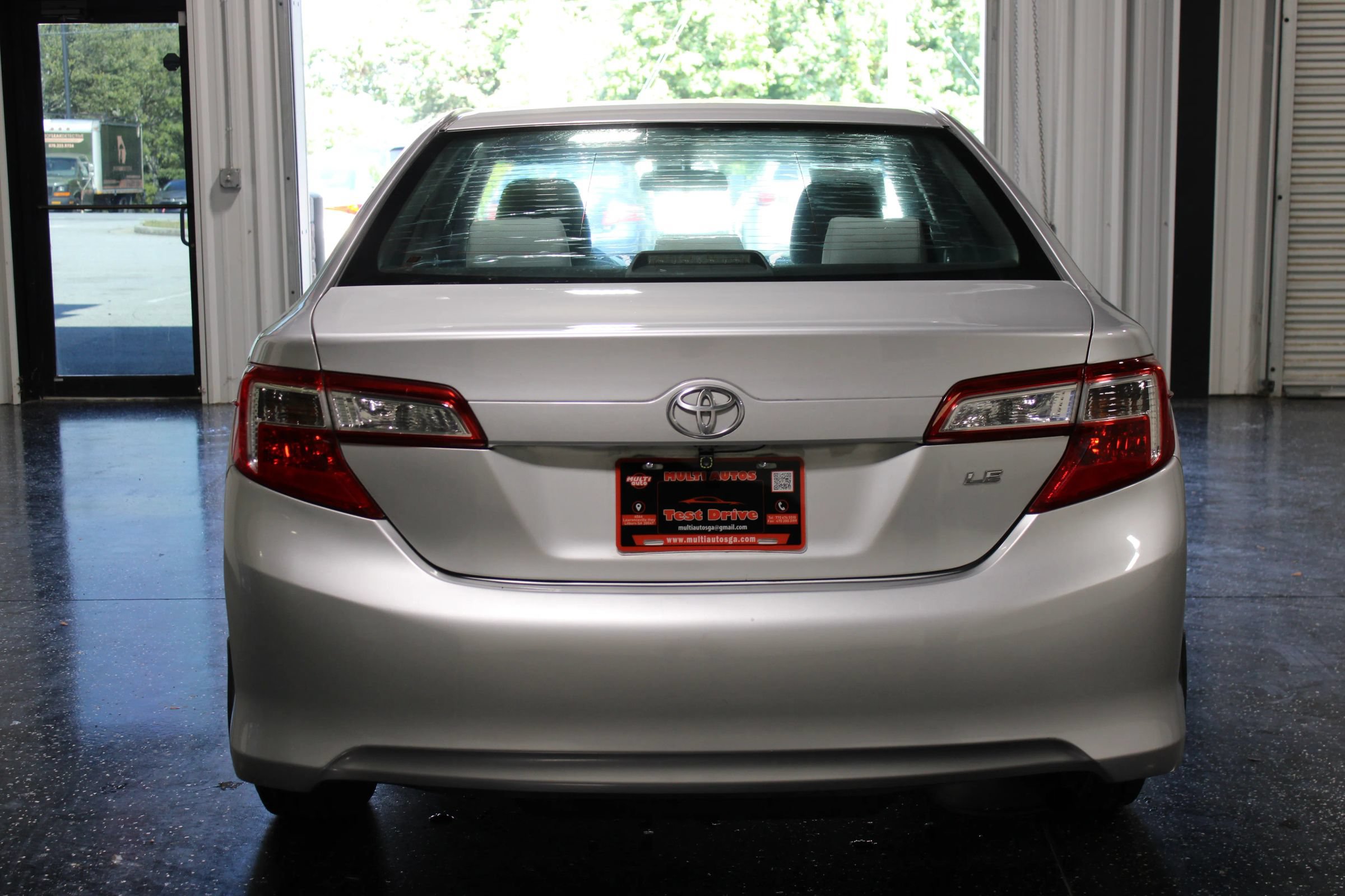 Used 2012 Toyota Camry LE FWD image 4