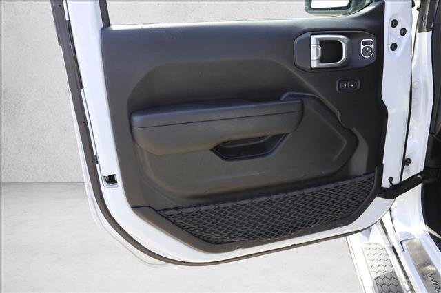 Used 2023 Jeep Wrangler Sport S image 12