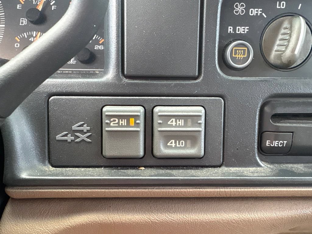 Used 1997 Chevrolet Tahoe 4WD w/ Preferred Equipment Group 3 image 8
