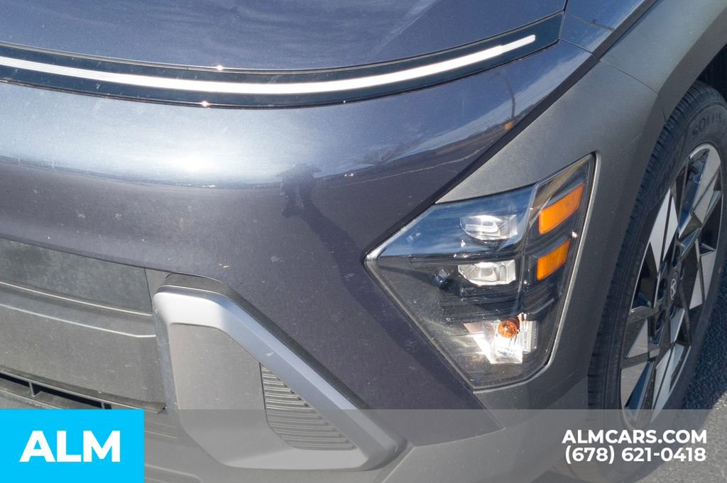 Used 2025 Hyundai Kona SEL image 12