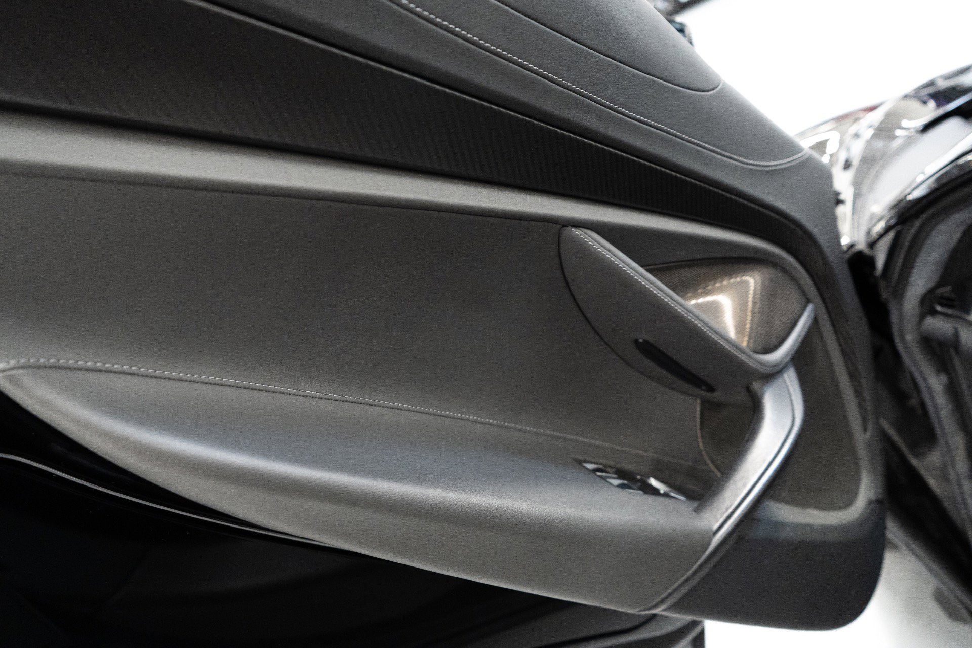 Used 2020 McLaren 720S Luxury RWD image 43