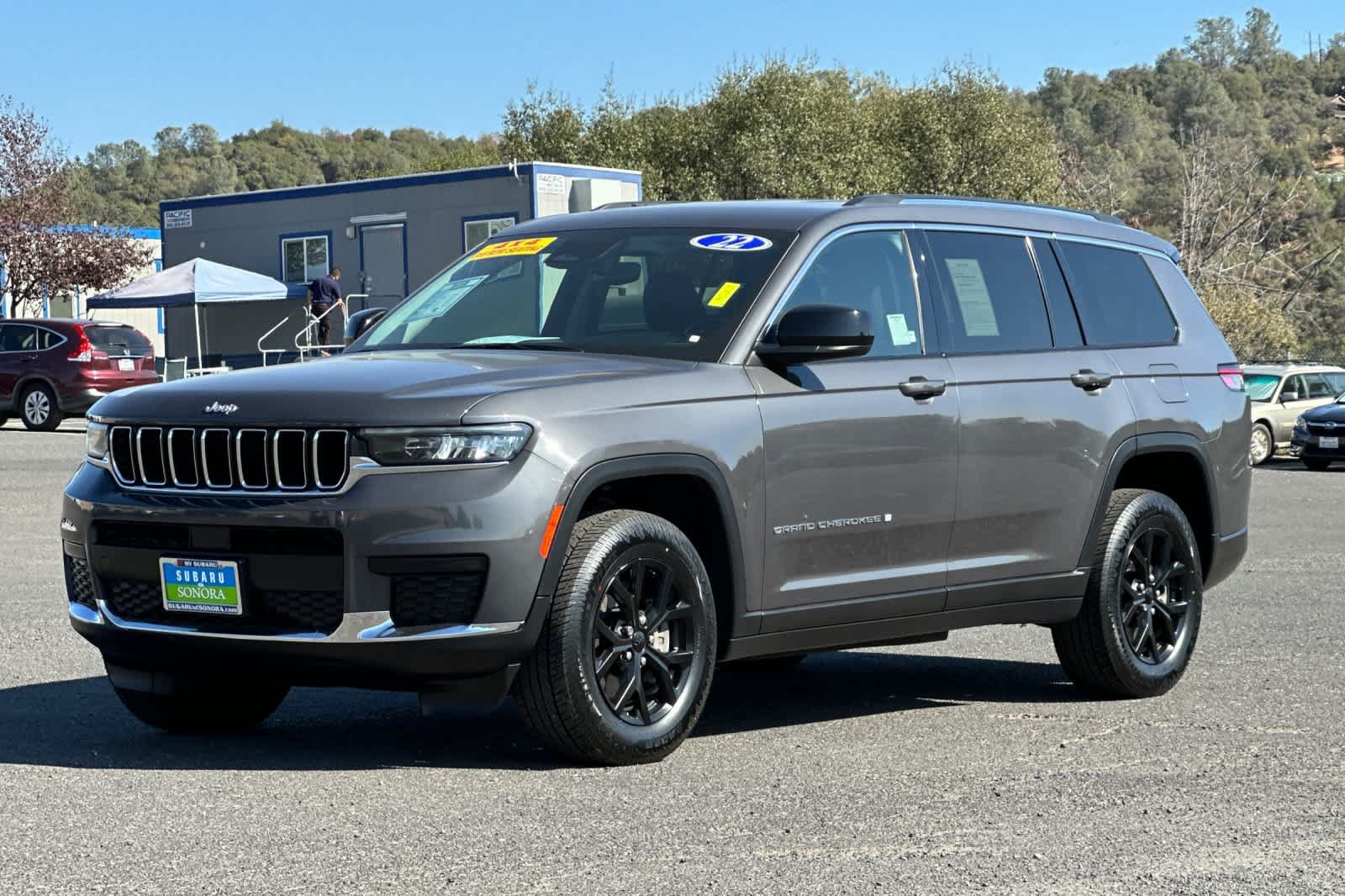 Used 2022 Jeep Grand Cherokee L Laredo w/ Luxury Tech Group I AWD/4WD image 7