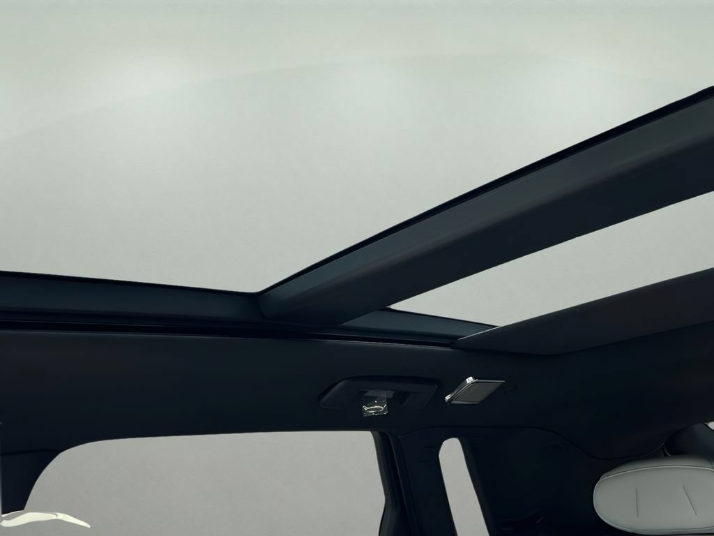New 2026 Cadillac Lyriq Premium Luxury w/ LPO, Floor Liner Package RWD image 23