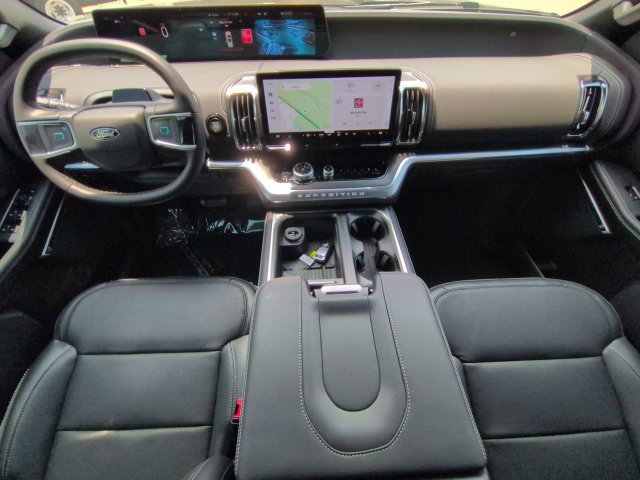 New 2026 Ford Expedition Platinum w/ Stealth Appearance Package AWD/4WD image 15