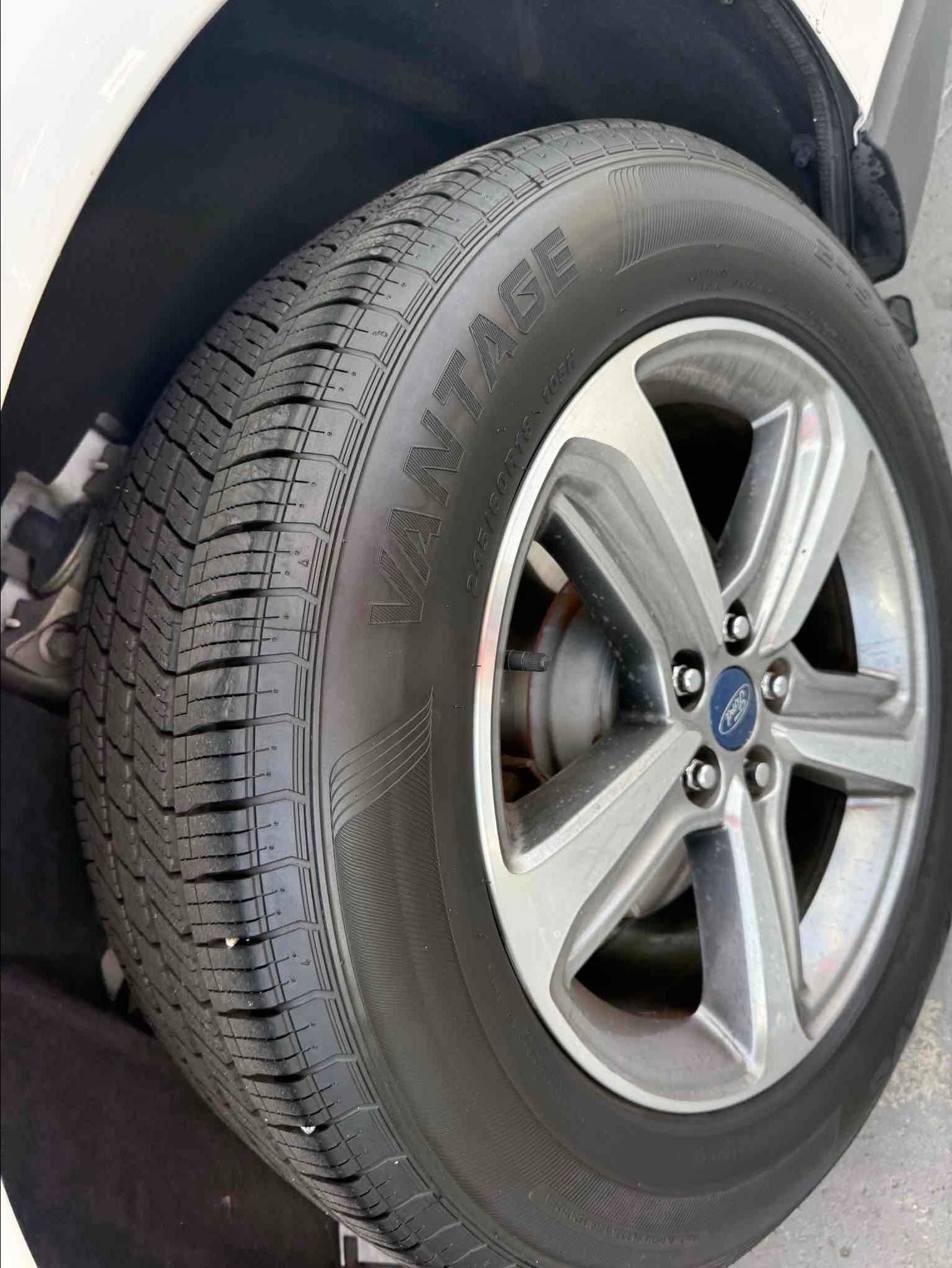 Used 2019 Ford Edge SEL w/ Equipment Group 201A image 35