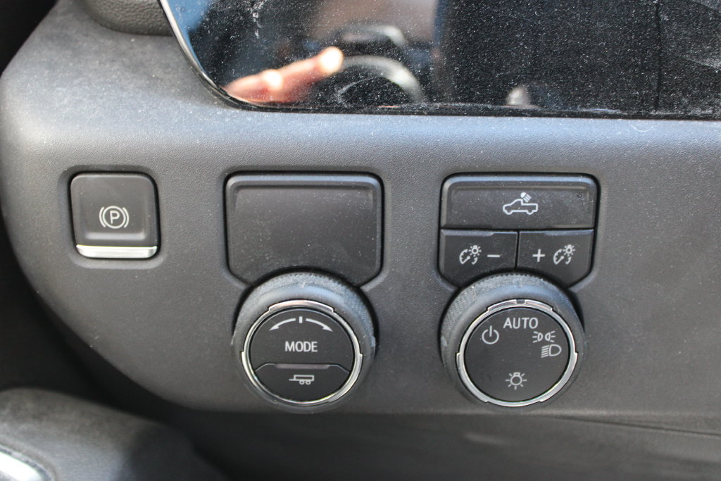 Used 2022 Chevrolet Silverado 1500 LT RWD image 28