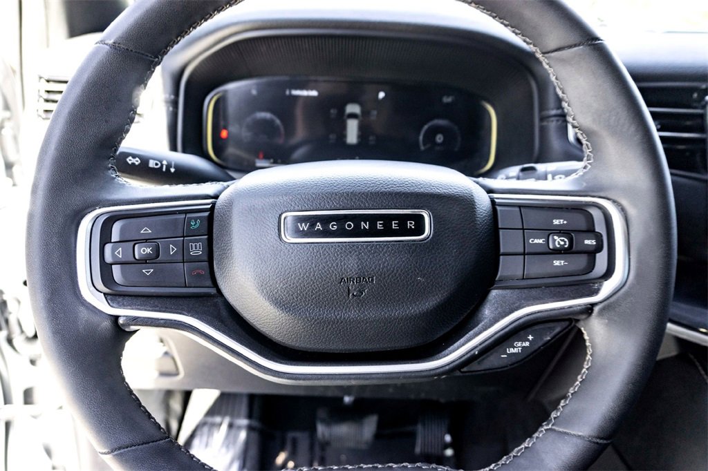 Used 2023 Jeep Wagoneer 4WD image 17