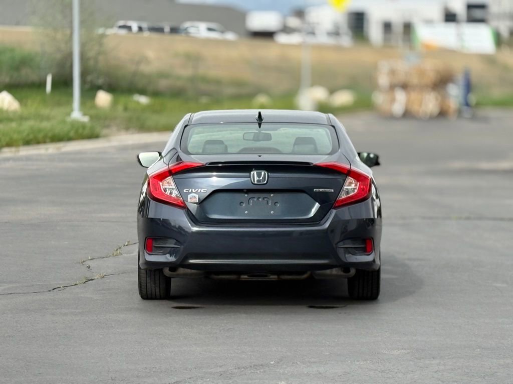 Used 2018 Honda Civic Touring image 6