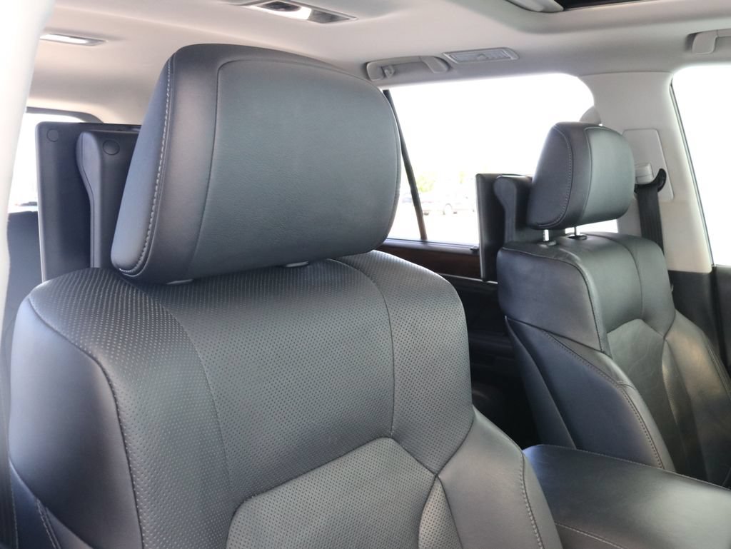 Used 2017 Lexus LX 570 4WD w/ Luxury Package image 48