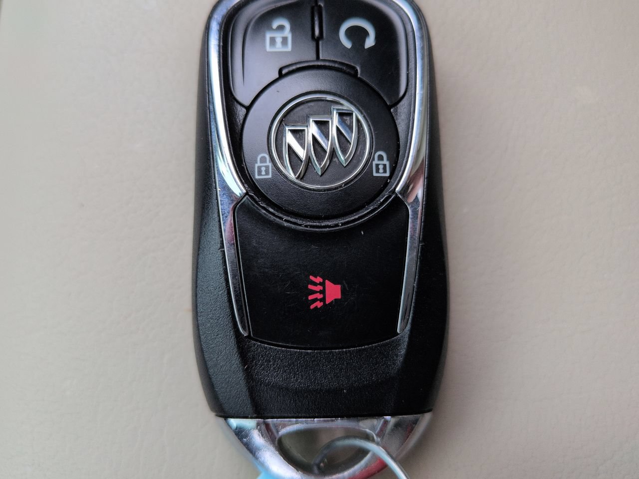 Used 2019 Buick Encore Essence w/ Safety Package II FWD image 31
