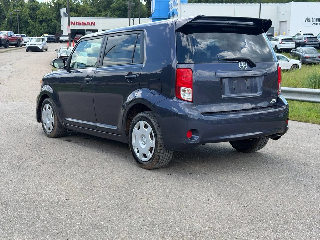 Used 2012 Scion xB FWD image 4