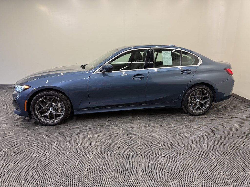 Used 2025 BMW 330i xDrive Sedan w/ Convenience Package AWD/4WD image 3