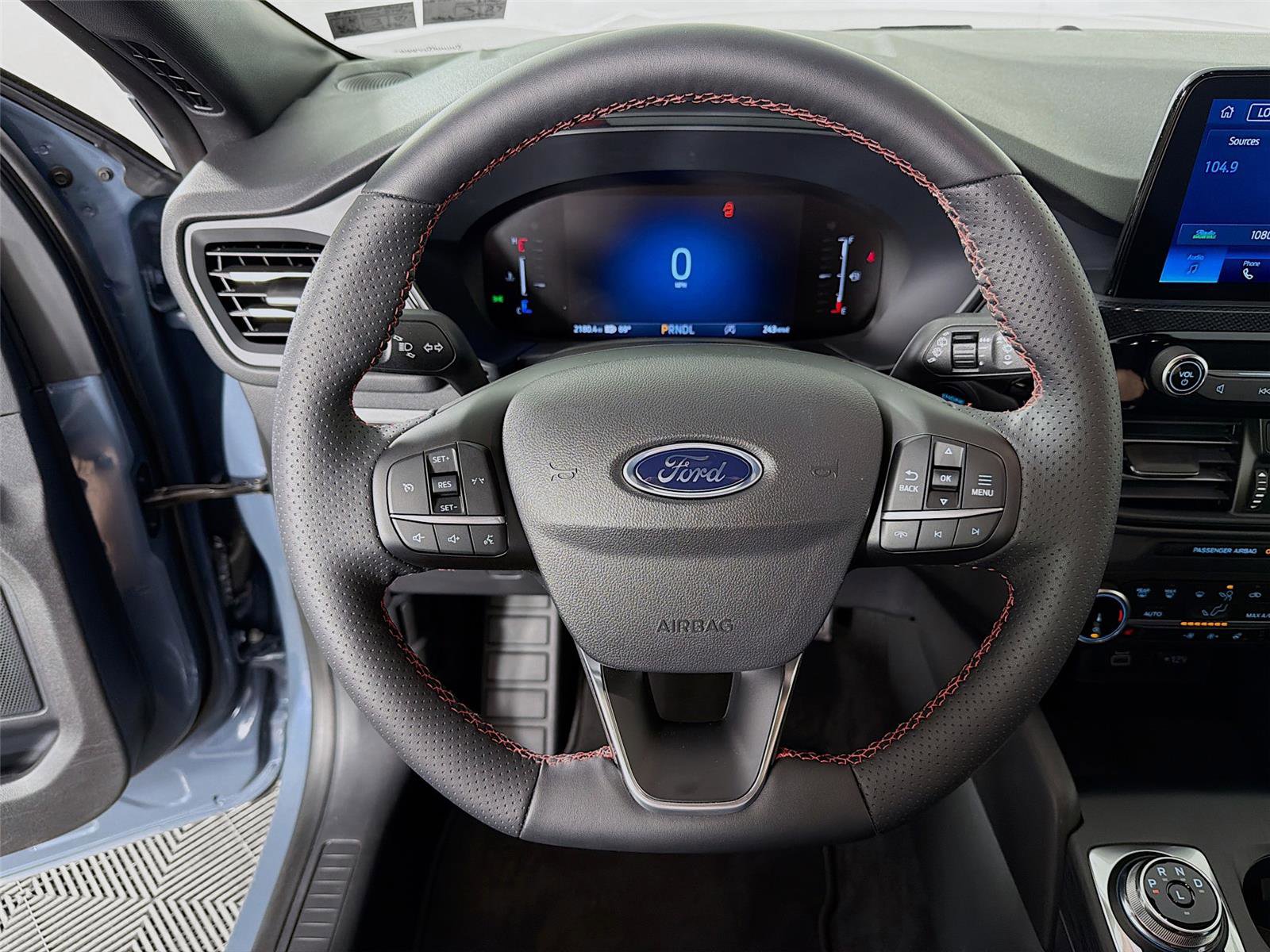 Used 2025 Ford Escape ST-Line w/ Cold Weather Package image 12