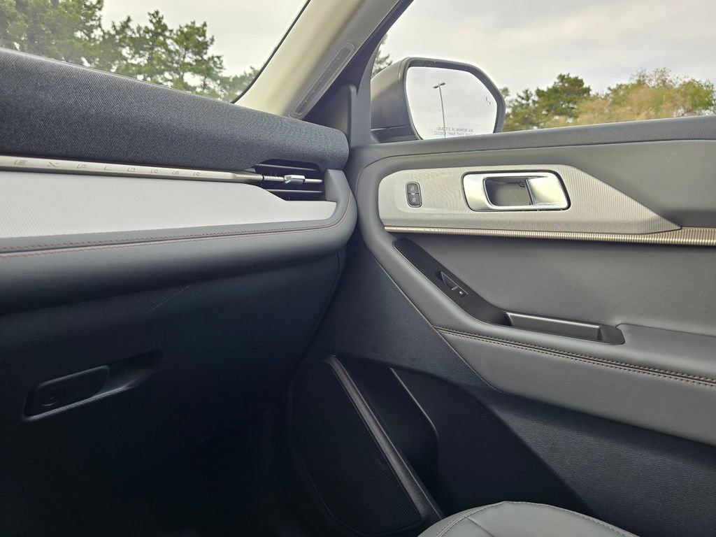 New 2026 Ford Explorer Active w/ Active Comfort Package AWD/4WD image 29