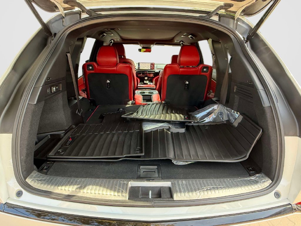 Used 2026 Acura MDX A-Spec w/ Advance Package AWD/4WD image 9