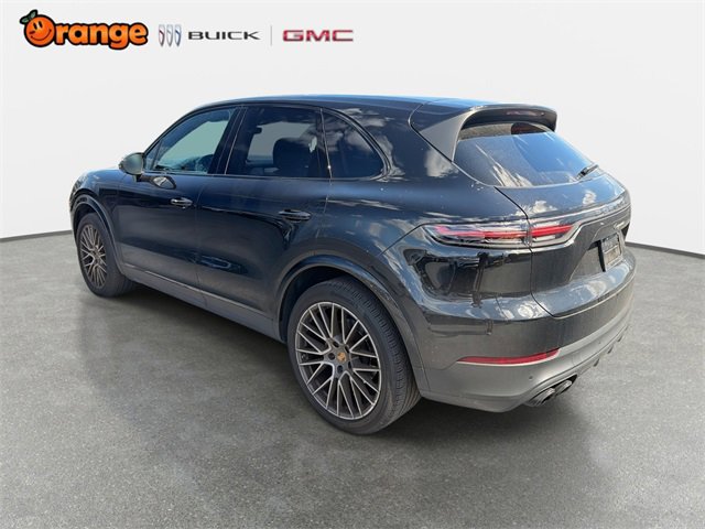 Used 2023 Porsche Cayenne Platinum Edition image 5