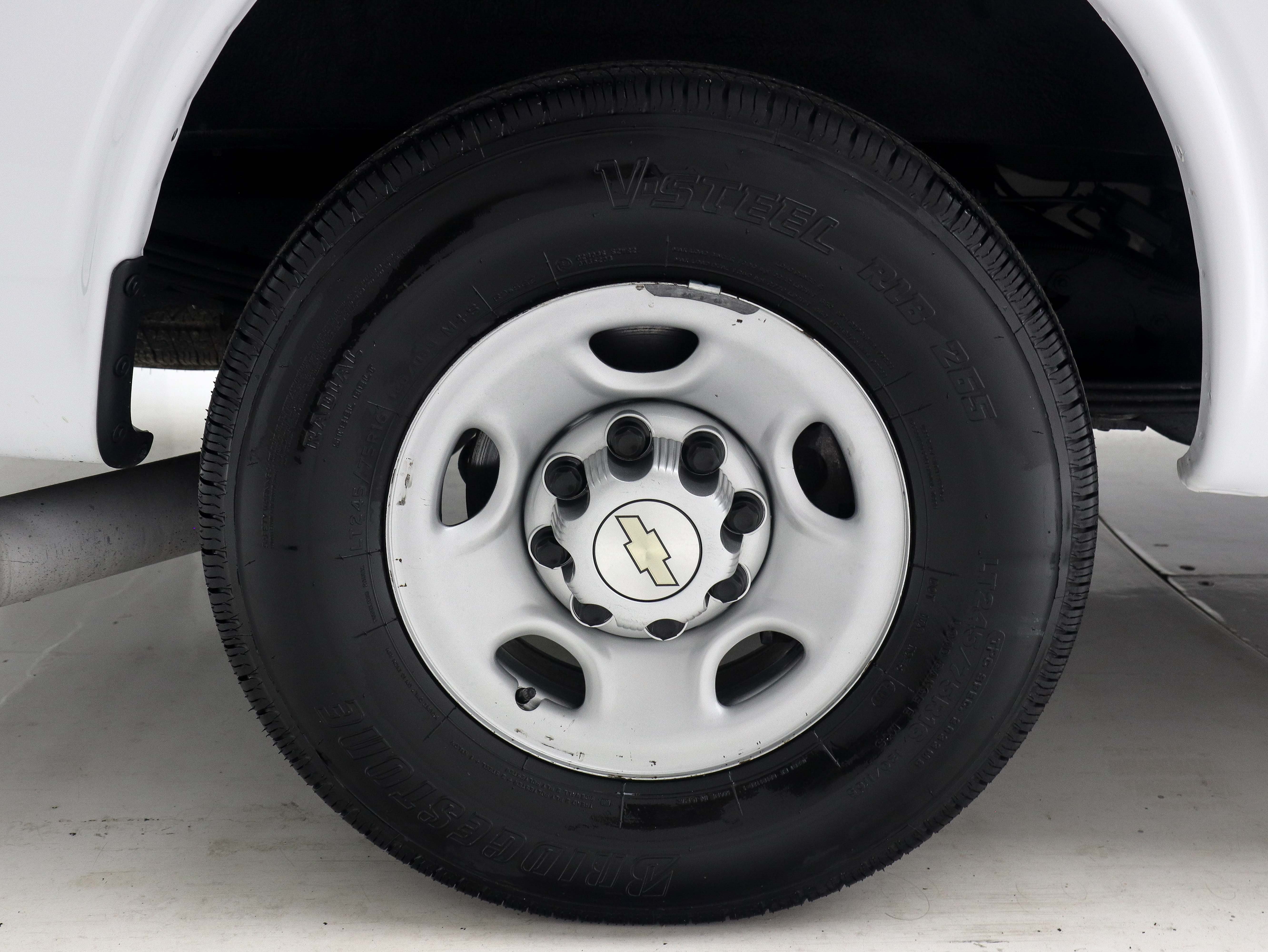 Used 2021 Chevrolet Express 2500 Extended RWD image 30