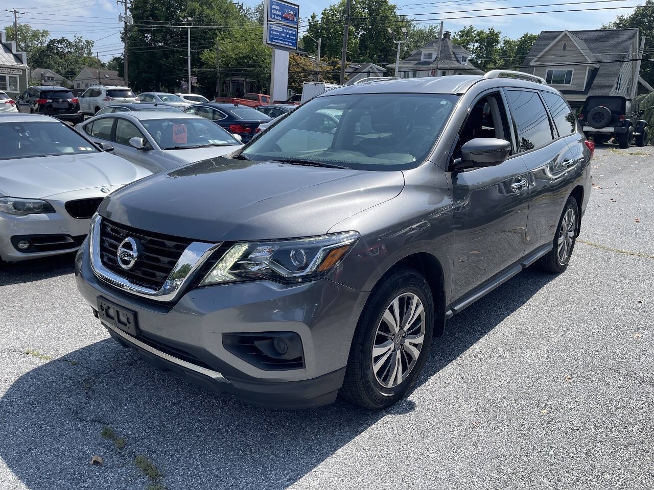 Used 2019 Nissan Pathfinder S AWD/4WD image 2