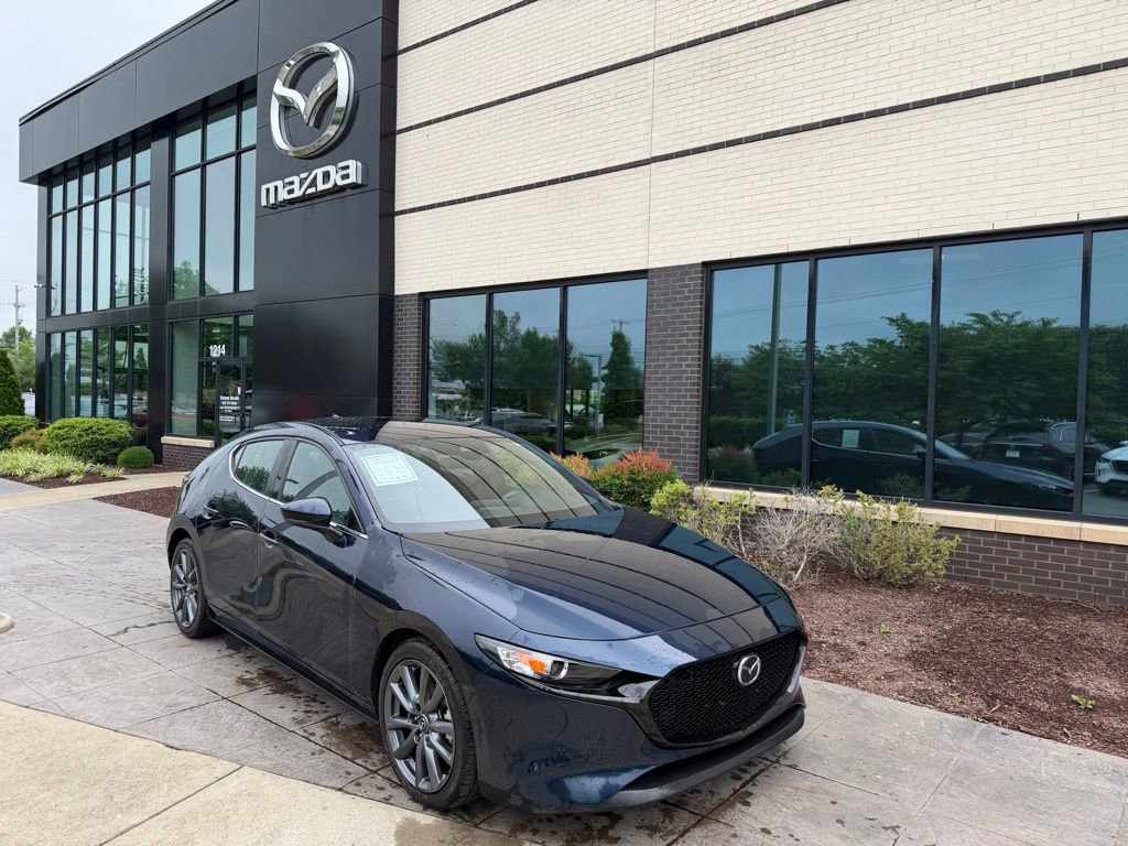Used 2020 MAZDA MAZDA3 Hatchback w/ Preferred Package