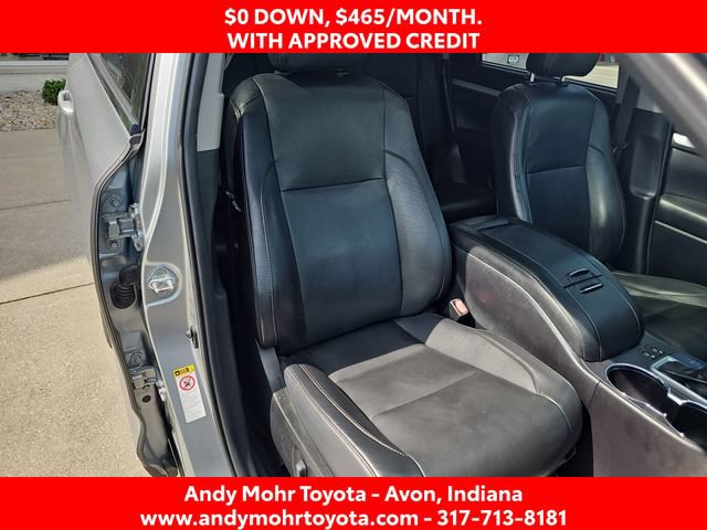 Used 2019 Toyota Highlander XLE FWD image 38