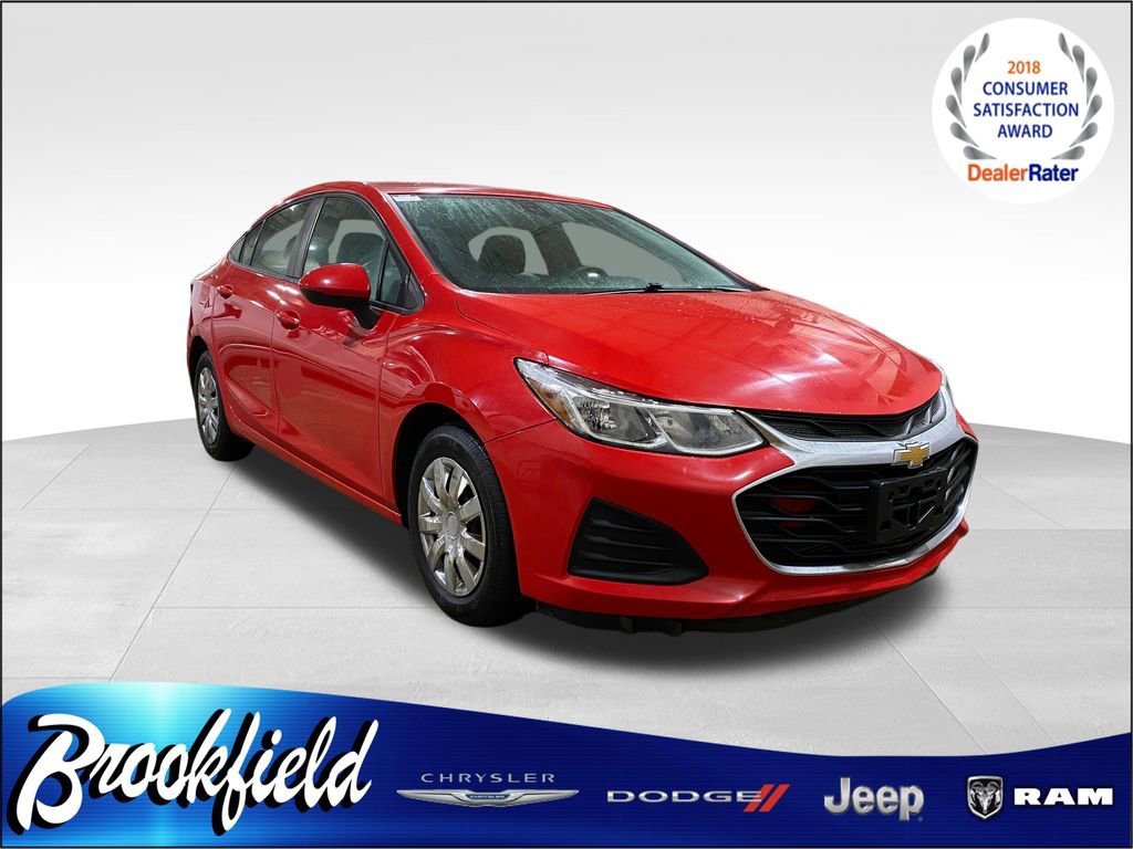 Used 2019 Chevrolet Cruze LS image 1