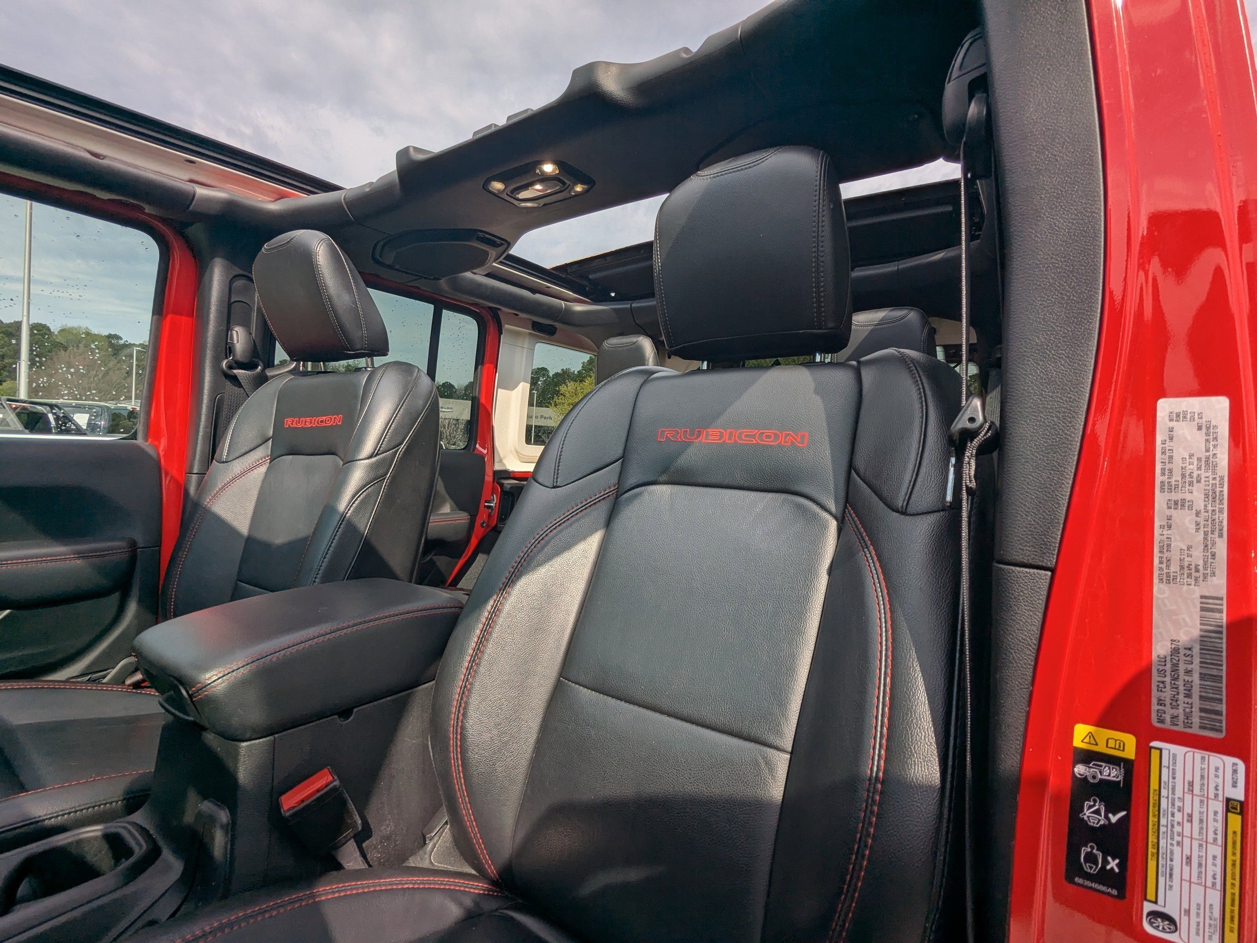 Used 2022 Jeep Wrangler Unlimited Rubicon w/ Xtreme Recon 35" Tire Package image 14