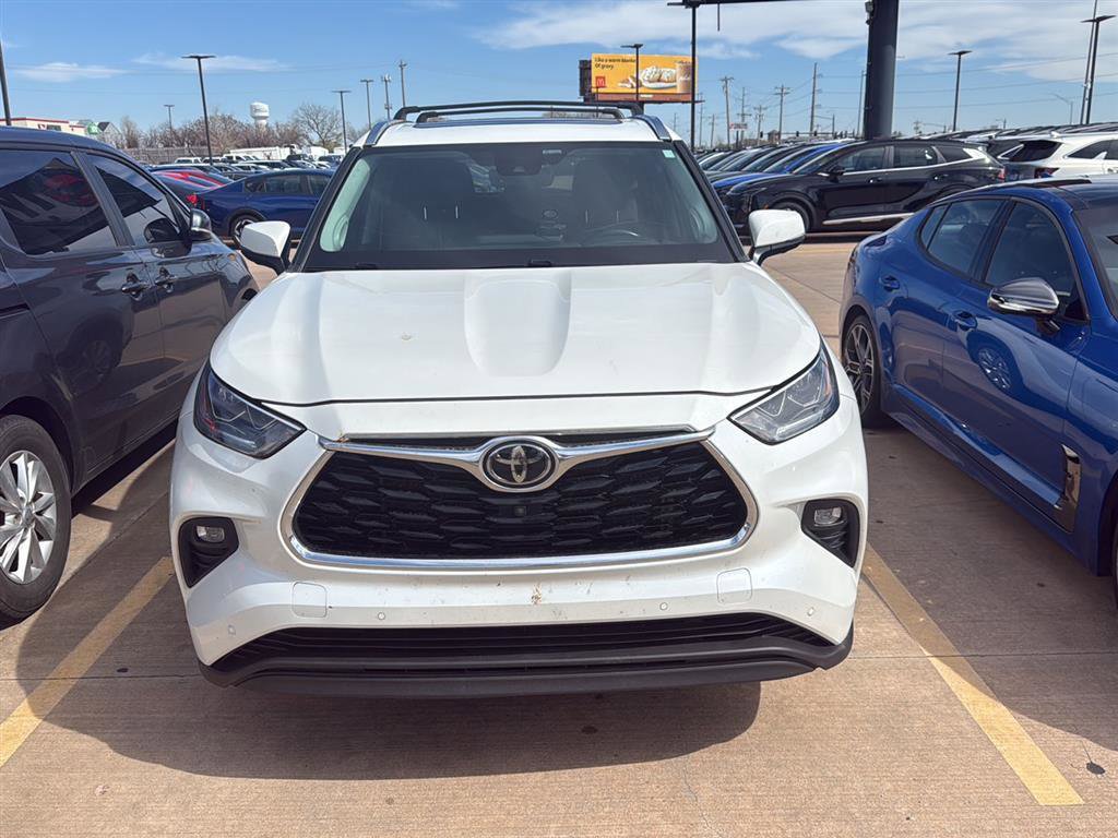 Used 2021 Toyota Highlander Limited image 8